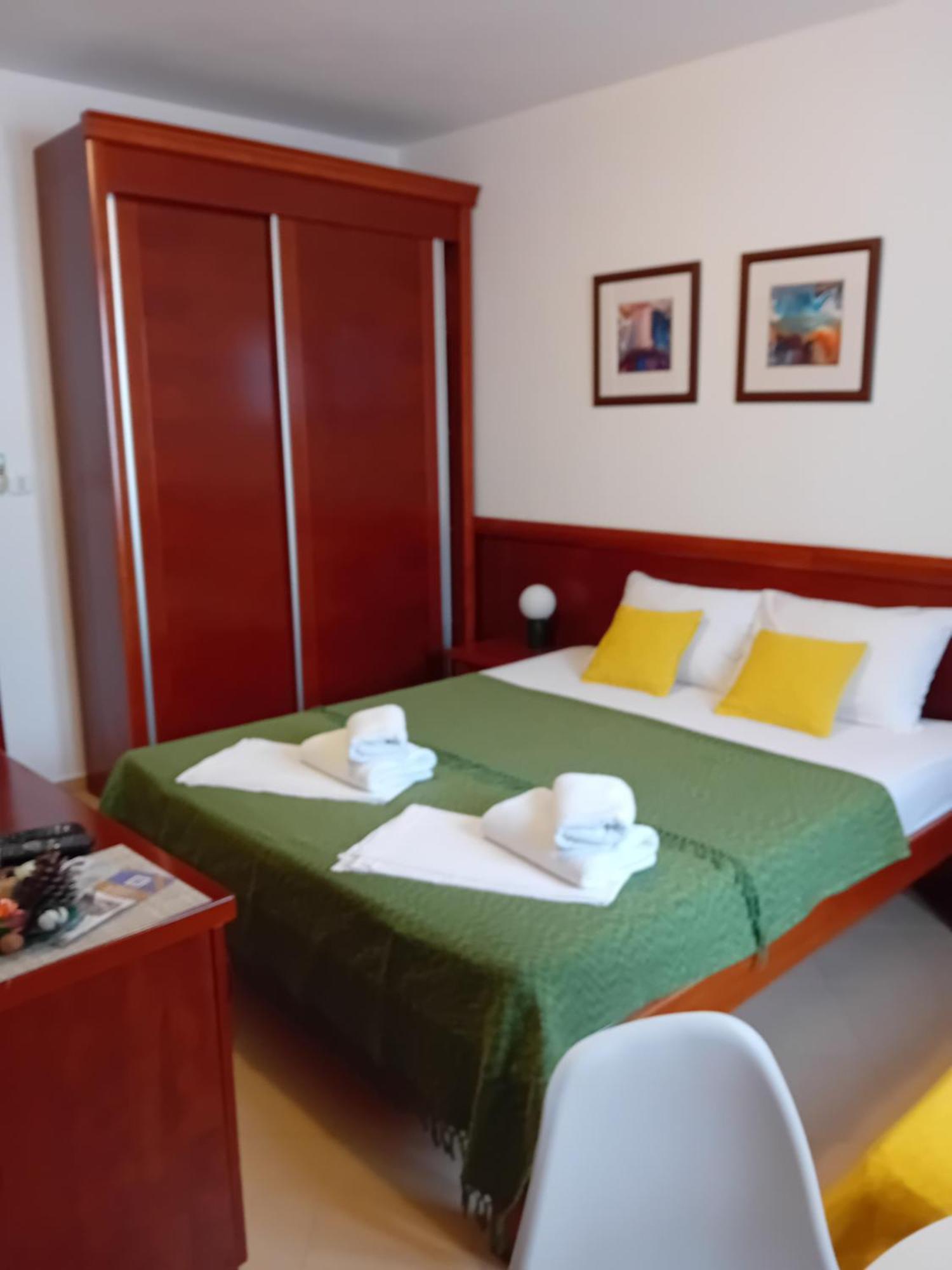 Krapina Lux Budva
