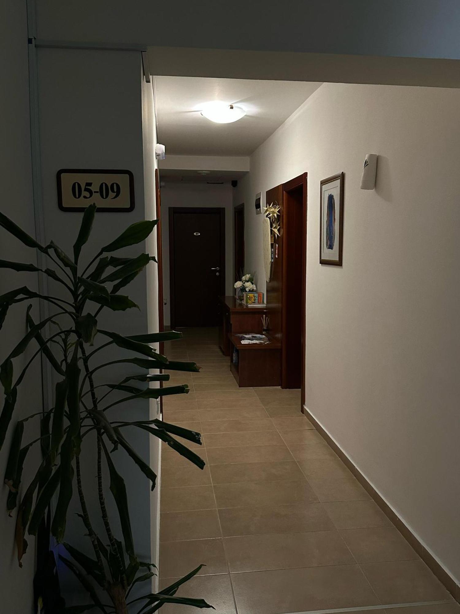 Krapina Lux * Budva